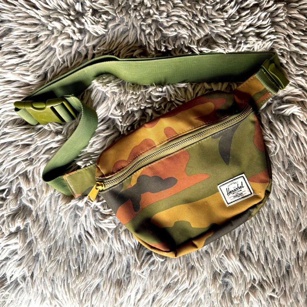 Herschel Camo Fanny Pack/Crossbody Bag